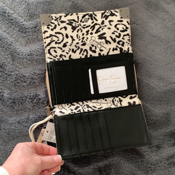 NWT Jessica Simpson Frankie trifold ZA wristlet - Picture 2 of 5